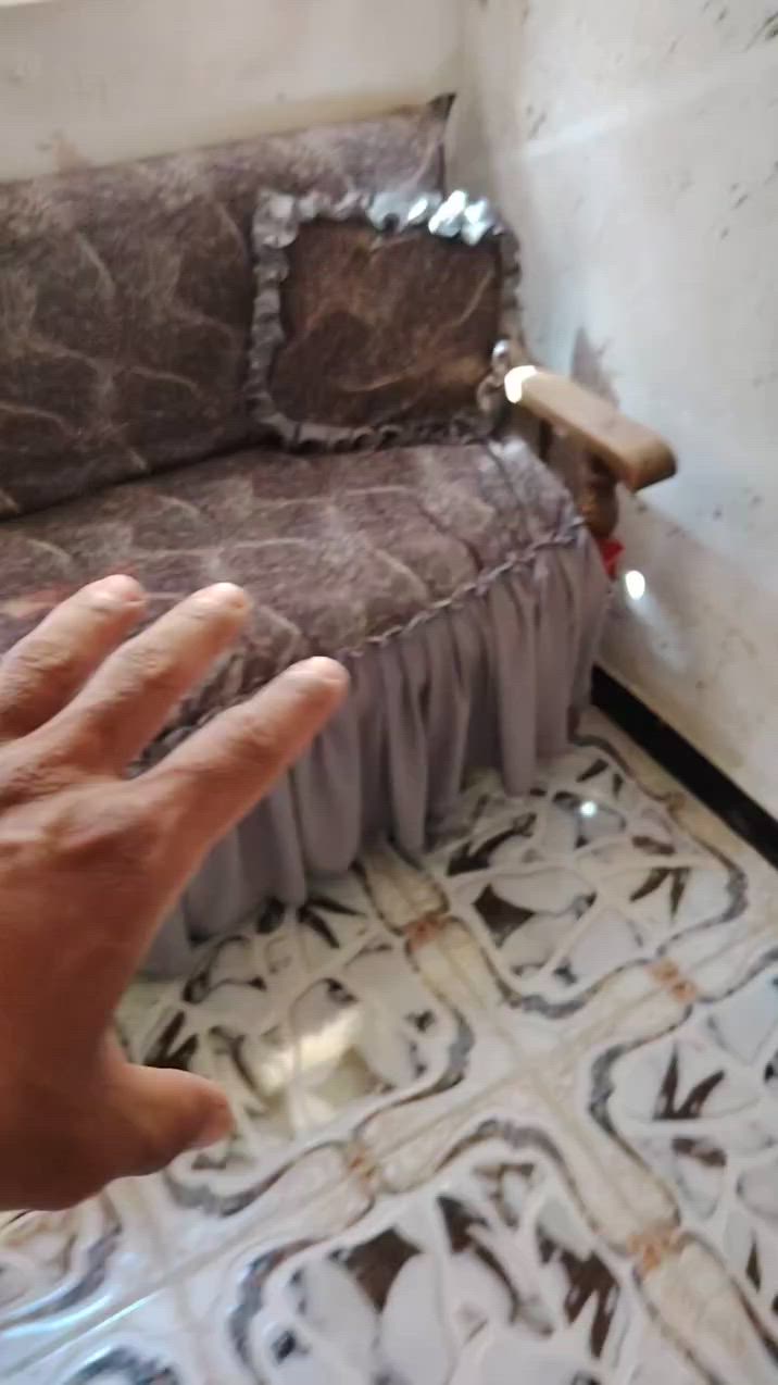 غراض بيت للبيع مكاني حي التراث تقاطع درويش ***********
