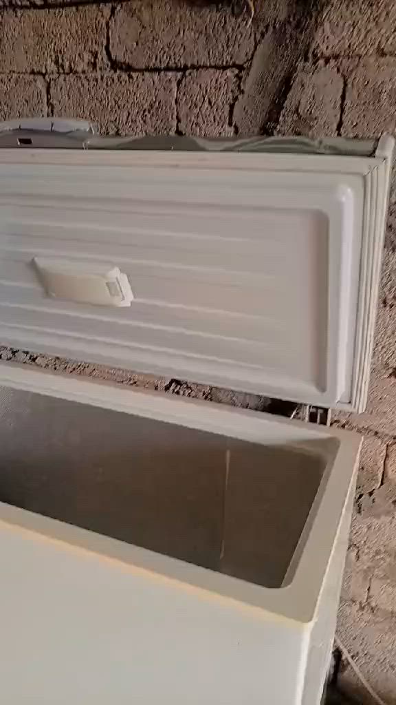مجمده نضيفه حجم كبير بشرط ثلج فول سعر ١٤٠ بي مجال مكان دوميز


**إذا كنت صاحب هذا الإعلان وتريد حذفه لأي سبب، رجاءا أرسل رسالة إلى الدعم الفني**