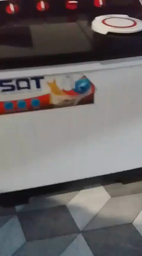 سبلت ٣طن نضيف على فحص وغسالة ٣٠كيلو توسوت بعدها جديده اللبيع  سعر السبلت ٦٠٠ وبيه مجال  والغسالة ٢٢٥ وبيه مجال ***********
