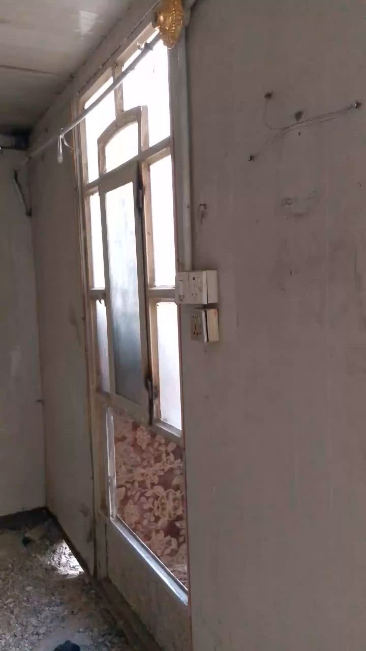 كرفان للبيع قياس 2.50 * 4  ***********
