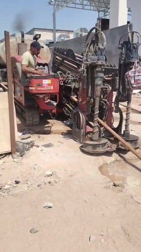 حفاره دجوج للبيع جاهزه للعمل حجم 2720 مابيها اي نقص للستفسار اتصل ع الرقم 》《***********)(***********
