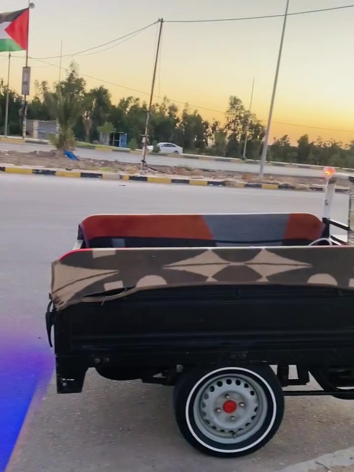 سلام عليكم ستوته للبيع موديل ٢٢ ستوته نضيفه كهربائيات كله شغاله شلف هندر تخم تاير بيها سبيرها مانازل مستعجل عل بيعه كربلاء طريق نجف 
***********
