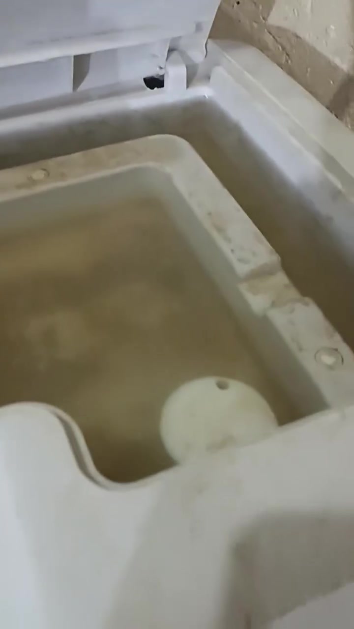 مبرده بلاستك الحجم الكبير للبيع
النظافه ميه بالميه
العنوان 
الناصريه المركز حي التضحيه شارع العياده الطبيه الشعبية قرب صيدليه فدك
السعر 100
للاتصال ***********
