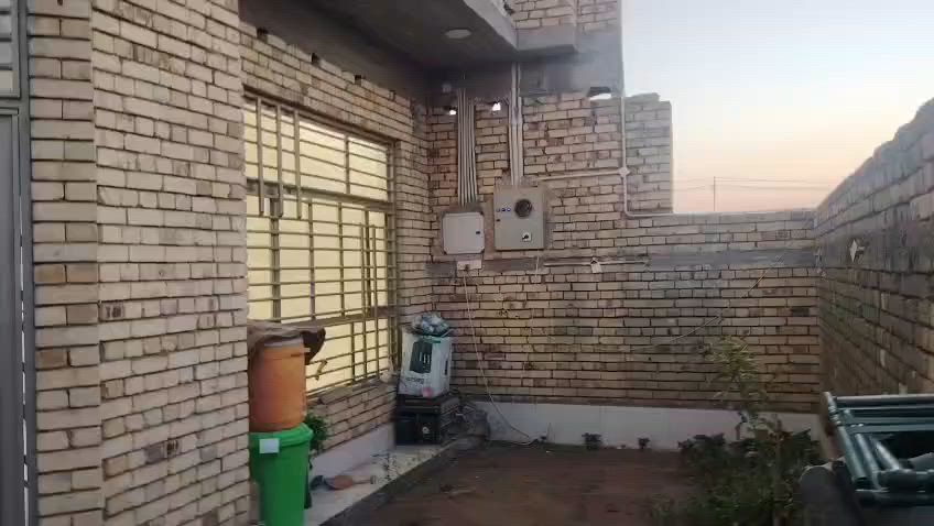السلام عليك بيت بل الحقل الخامس للبيع مطلوب الإسكان بيت نظيف جدا بيت يحتوي على غرفتين وصاله كبيره واستقبال ومطبخ وصحيات رقم القطعه 5964,,, ***********
