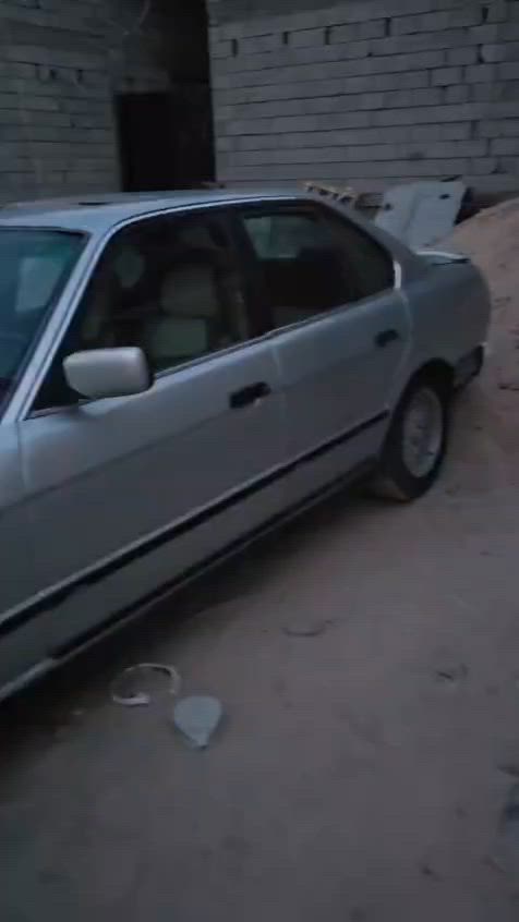 Bmw 525 فانوس
محرك خيط تبخير
تبريد نقص غاز
حدادية جديدة
سستم صوت
السيارة حلوه و نظيفة السعر ٣٠ و بيها مجال للشراي
***********
