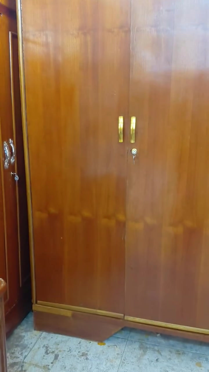 كناتير صاج مستعمله
كنتور ابو ثلاثه صاج مستعمل ١٤٠ وبي مجال 
كنتور ابو  السته طابق واحد صاج ٢٢٥ وبي مجال 
ميز مرايه صاج نظيف ٧٥ 
عنوانهم كوت حي الجهاد شارع النجارين نجارة ومعرض الحجامي الاتصال او مراسلة الصفحه ***********
