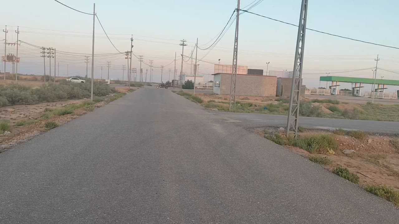 سلام عليكم
عرصة٢٠٠متر ركن ناحية نور المربع الذهبي بداية جهة اليمنى قريبة الشارع العام شارعها١٠ومبلط الشارعيين 
للاستفسار*********** ابو علي
السند بأسمي....
