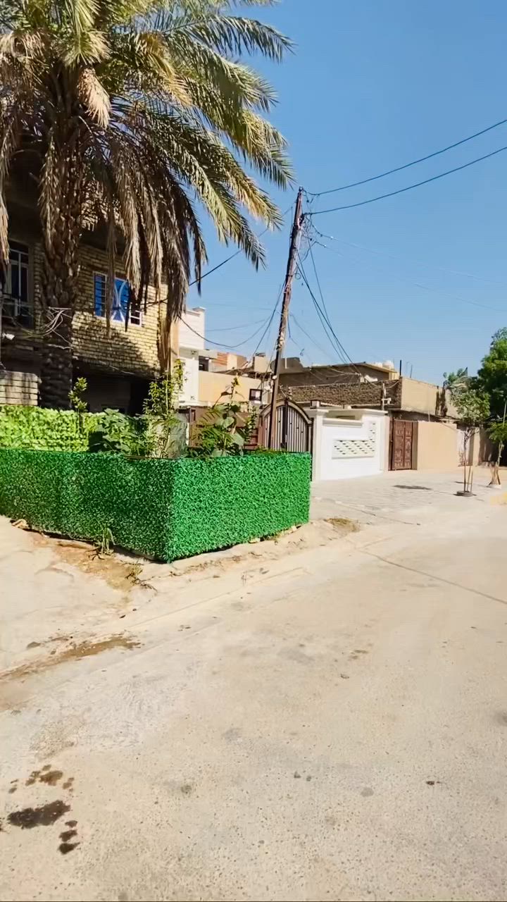 [ السلام عليكم] 

دار (١٣٠) م متر للبيع 🏦 بناء ممتاز واجهة ٧م 

 مسلح درجة اولى👍 بغداد الجديدة النعيرية  الشارع العريض بل قرب من معهد الادريسي 

🤩يحتوي الدار على مدخلين صالة 🏘 ومطبخ وخدمات٣

و ٣غـرف نـوم 🏤  وبـيتـونـة وصـطح وترك خلف البيت    🏘

  للاستفسار  ***********  ☎️
