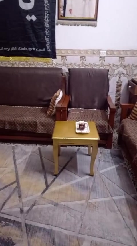 للبيع تخم قنفات ١٠ مقاعد بحاله جيده درجه اولى صاج بورمي  دوشمه  وقماش بدون اضرار كما موضح بالفديو السعر ٤٠٠ الف وبي مجال. العنوان بغداد سكينه تلفون ***********
***********
