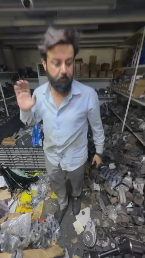 سلاو برادەران ج اشیایەکی سەیارەی امریکی دەویت لامان بەردەستە بە هەرزانترین نرخ خوار بازار گەیاندن و تەوصیل هەیە هەموو شارەکانی کوردستان و عیراق.                                        سلام اخویە کلو خراض سەیارە امریکی مەوجود ارخس سعر بل سوق تەوصیل اکو کلو محفزات عیراق رقم و واتساپ ***********
