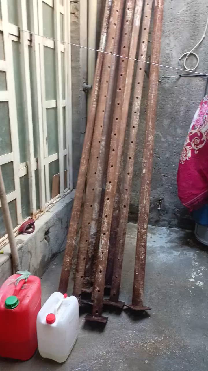 السلام عليكم جكات عفريت عدد 5 السعر 200 وبيهن مجال للشراي مكان بغداد حي اور منطقه سبع قصور شارع ابو علي ***********
