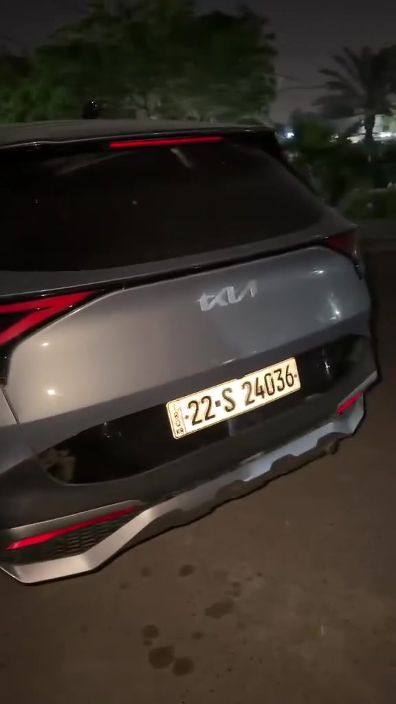 السلام عليكم للبيع
كيا سبورتج 2023 امريكي
لون مميز 
بيها سنوية تظليل!!!
سياره فول مواصفات للاخير
مواصفات1-1 عدا ال بانوراما

• كشن تدفئه
*   كشن كهرباء* 
*   كشن جلد
*   قياده ذاتيه
أناره ترحيب عند الاقتراب وترحيب في الداخل السياره
*   مانع انزلاق
*   تحديد مساره
*   وتمنع الخروج عن المسار
*   مثبت سرعه
*  رادار امامي
*  رادار جانبي
*   رادار خلفي
حساسات
*   كأمره خلفيه وكامره دواره 
*   تشغيل عن بعد
*   بصمتين ابواب
*   أربعة انظمه قياده
*   نظام نزول منحدرات (الي)�AUTO HOLD نظام •
*   حساسات خلفيه
*   نظام إطفاء في الازدحامات
*   شاشة تبريد لمس
*   شاشه كبيره متصله
*   سايد بريك يدوي اوتماتيك دكمه
*   لايت زنون عدستين
*   أشاير بلمري
*   مانع تصادم
. دفع رباعي
*   شاشه تدعم ابل كار بلي واندرويد اوتو
*   كيجات متغيرة الالوان
*   محرك 2500
*   نقاط عمياء
الضرر : صبغ بنيد وقبق جنطه + BDR جاملغ ايسر شويه + وبيه حوض وشاصي الخلفي لحيم وصبغ
كير ومحرك مكفول سياره فور ويل مو عاديه سياره رقم اربيل تحويل مباشر 
 السعر 170 وبيها مجال للشراي 
مكاني بغداد للاستفسار
‭***********
