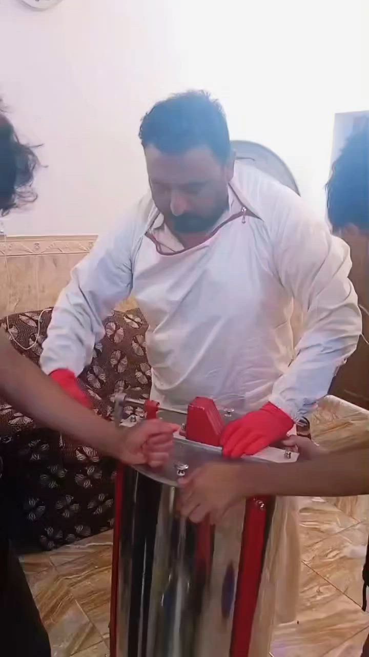 بسم الله توكلنا على الله تم فرز عسل هذا الموسم ان شاء الله عسلنااا من مناحلناا 🐝🐝👉
نقدم لكم اجود انواع العسل 
لدئ مناحل الباز _جربنا_مرة_راح_ترجعلنا_كل_مره
جمله 25 ومفرد 30 الف  هاتف 📞 *********** ابو محمد الجبوري توصيل داخل مجاني رقم ثاني 0780621957 العنوان الرمادي ناحية اليرموك
