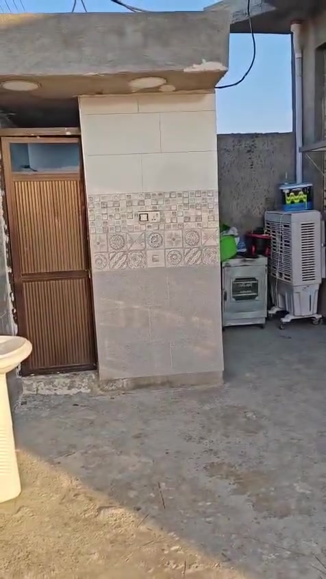 نصف دونم للبيع طابو زراعي سند 25 تحويل بأسم المشتري بطابو الحسينية
واجه 25ونص ونزال 48
بناء درجة اوله 3 بيوت نقص فقط كاشي
البيت الاول 200
البيت الثاني 100 مربع
والثالث 100 مربع
 عرض الشارع 15 متر
البيوت معزولات عزل كامل
كل بيت كهرباء ميزانيه وحد
كيبل وطنيه كل بيت وحد 
تانكيات وسخانات وحد
وكل بيت خطين مي ابي وحد

بدون دلال

سعره 260 بي مجال كلش بسيط
***********
