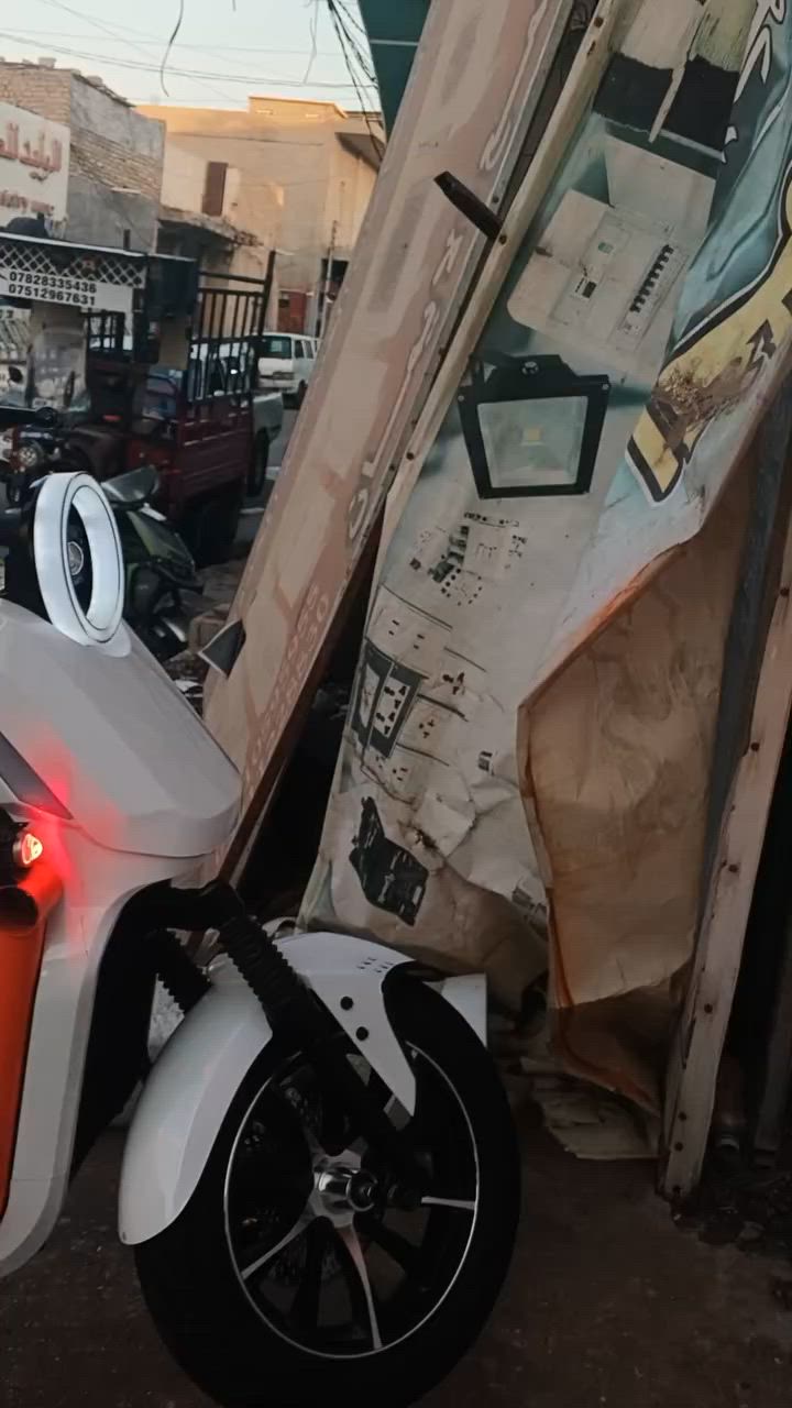 دراجه شحن سكنز MR سايبا نضافه فول بطاريات لى فحص 
جهاز تشغيل عن بعد رزانه فول  سعر 600 بيها مجال بسيط 

*********** 
واتس او اتصال
