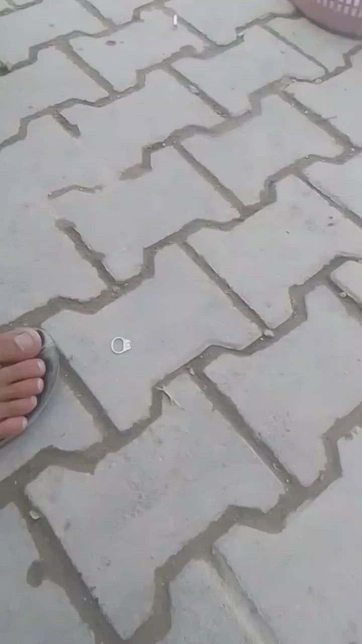 محطه ماء 2متر مع بنبرينات وتانكيات 3الفLعدد2وتانكي ٥الفL سعر ٤ملاين وبيه مجال
***********
