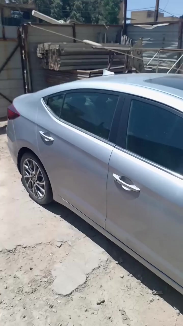 النترا 2020
رقم. بغداد نكليزي 
ماشيه 98 
وارد امريكي 
فول لمتد 
ضربتها موضحه بالصوره 
بيها جاملغ بيها جاملغ مصبوغ بالعراق من جهه السايق 
سياره بدون لغد او شاصي 
بيها بدايه راجس بيها نوقص بسيطه 
السعر 125 قفل مال بيع 
***********
