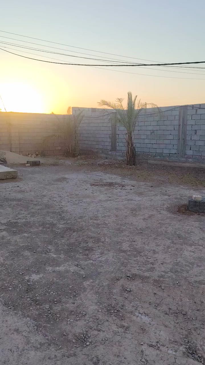سلام عليكم دونمين ونص سند ٢٥تحويل واجهيه ٣٠ نزال ٢١٣ ناحيه الوحده شارع اللج بيه بيتين مساحته ٣٣٠ مي اساله كهرباء ومي سكي  سعره ٢٣٠وبيه مجال ***********
