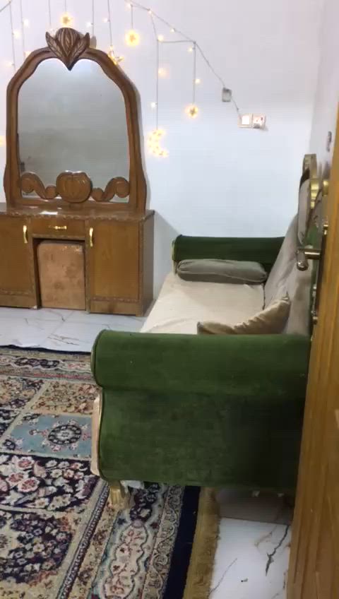 سلام عليكم غرفة النوم للبيع مكاني الحرية دور نواب الظباط قرب اسواق زيتونه سعر ٤٥٠ بية مجال *********** هذا رقم فقط واتساب
