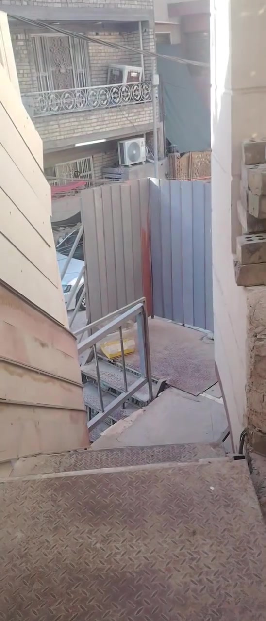 من رخصت صاحب الكروب بيت لايجار طابق ثاني غرفه وصاله واستقبال وخدمات بلديات حي التراث الزراعي ضياء الحلفي طابق ثاني سعر 350الف بلديات حي التراث الزراعي ضياء الحلفي ***********
