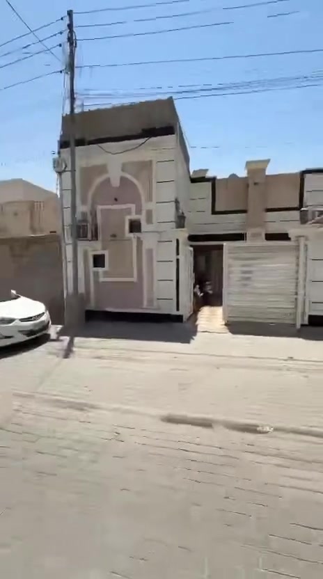 🏡 دار للبيع – حي الملعب / بداية شارع المضيف
🔹 الموقع: حي الملعب – شارع المضيف
🔹 المساحة: 200 م²
🔹 الواجهة: 10 متر
🔹 النزال: 20 متر
🔹 البناء: قديم ومرمم
🔹 السند: طابو صرف
🔹 تحويل مباشر

📍 فرصة مناسبة للسكن أو الاستثمار، بموقع مميز وقريب من الخدمات.

📞 للاستفسار والمعاينة، يرجى التواصل على الخاص أو الاتصال بالرقم ***********
