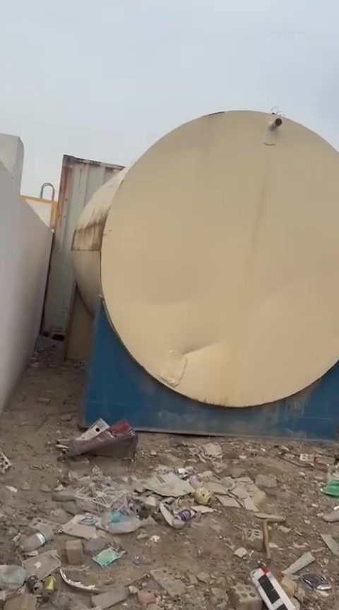 بيع خزان نفط بحالة جيدة
🔹 السعة: 18,000 لتر
🔹 مناسب لخزن النفط الأبيض أو الكاز أو الديزل وغيرها من المشتقات النفطية.
🔹 متين وجاهز للاستخدام.
🔹 السعر: يُذكر عند التواصل.

للاستفسار أو المعاينة، راسلنا على الخاص أو اتصل بنا
***********

