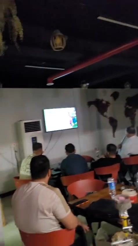 📣 فرصة استثمار ذهبية – كافيه كاردنز للبيع ☕✨
كافيه كاردنز للبيع في منطقة اليرموك
موقع كلش مميز وحيوي، ويتميز بـ مساحة واسعة لوقوف السيارات تخدم الزبائن بدون أي معاناة.
🔹 الكافيه موجود بـ الطابق الثاني
🔹 تصميم راقي وجلسات مريحة تناسب العوائل والشباب
🔹 اسم معروف وسمعة طيبة وعده زباين ثابتين

🔹 مناسب للاستثمار أو للتطوير وتوسيع المشروع
✨ كاردنز مو مجرد كافيه، تجربة
أجواء هادئة، قهوة ممتازة، وخدمة تخلي الزبون يرجع مرة ورا مرة.

📞 للتواصل والاستفسار:
***********
