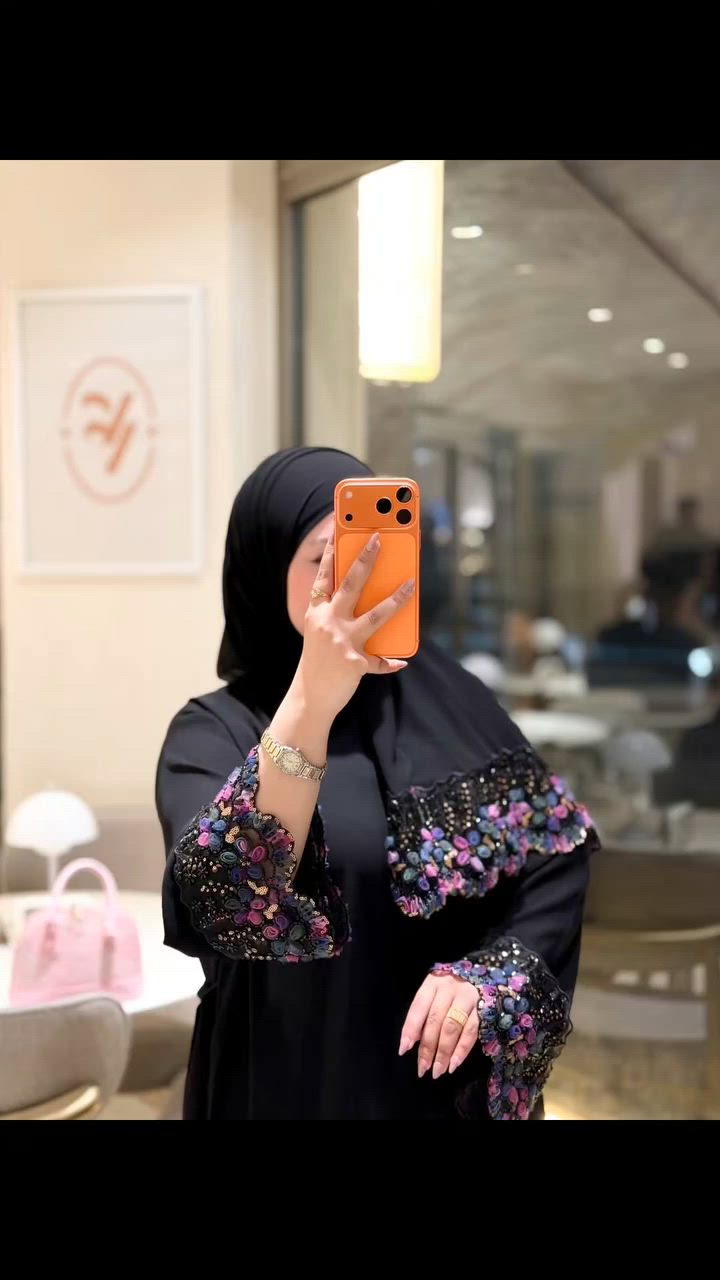 السلام عليكم 
 بنوتات عباية الورد 🌹
للورد ❤
يقلبوشاتي 🌹
سعرهه مناسب 🫣
كاب + شال  خامه انترنت ايطالي كوالتي عالي 🫶🏻🫶🏻

يوجد توصيل جميع المحافظات💖


**إذا كنت صاحب هذا الإعلان وتريد حذفه لأي سبب، رجاءا أرسل رسالة إلى الدعم الفني**