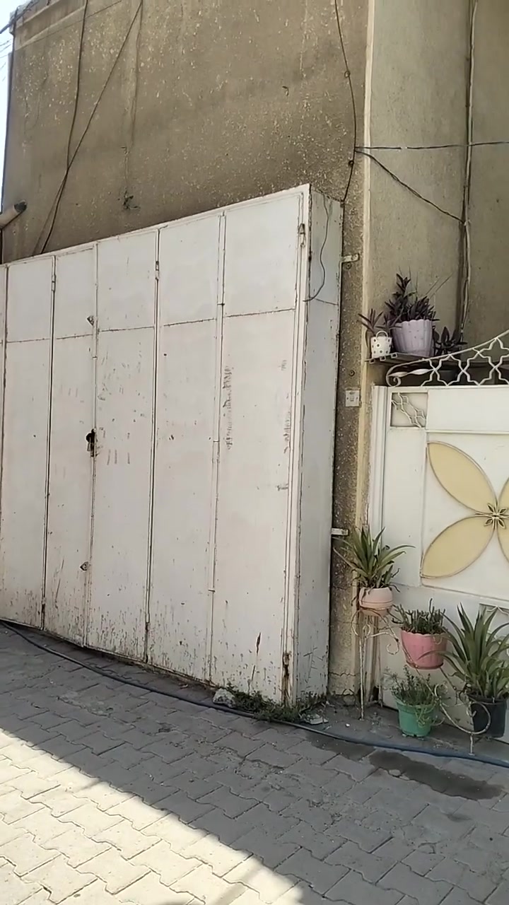 محل الايجار نضيف نزال 5 متر 
العرض 3متر وربع موقع تجاري مجاور العمارة الحمراء بالوجه
الاستفسار ***********
