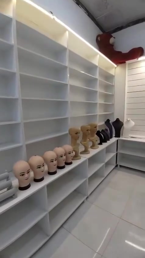 سلام عليكم ورحمة الله وبركاته
رفوف وستاندات كامل للبيع نظافه ١٠٠٪؜ 
كلهم تفصال يعني يرهم لكل مكان متحركه ، خشب نوعية MDF درجه اولى ضد الماء 
سعرها ب ٦٥٠ الف كامل وبيه مجال 
مكان كركوك / روناكي 
***********
