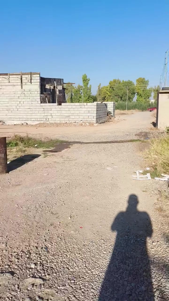 السلام عليكم بيت للبيع خلف الخضر المساحه 500متر بيت فول التفاصيل اكثر بل المقطع مخزن ورة البيت صحيات خارجيه ثلاث غرف نوم بيت راقي بس ايعوزه سقف ثانوي ***********
السعر75مليون
