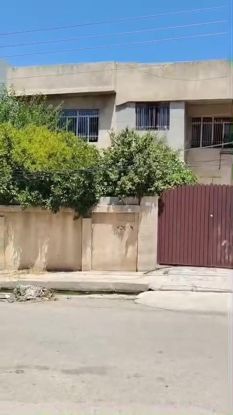 دار سكني للبيع 300متر واجهه16
صالح للسكن بس بحساب ارض
للاستفسار مراجعه مكتب وطن 
***********
