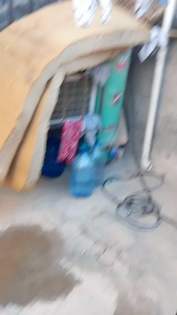 السلام عليكم بيت لبيع مسلح طابوك زراعي سند ٢٥ العنوان الزعفرانيه شارع الكهرباء شارع صيدليت زينه علي مستعجل الاتصال ***********
