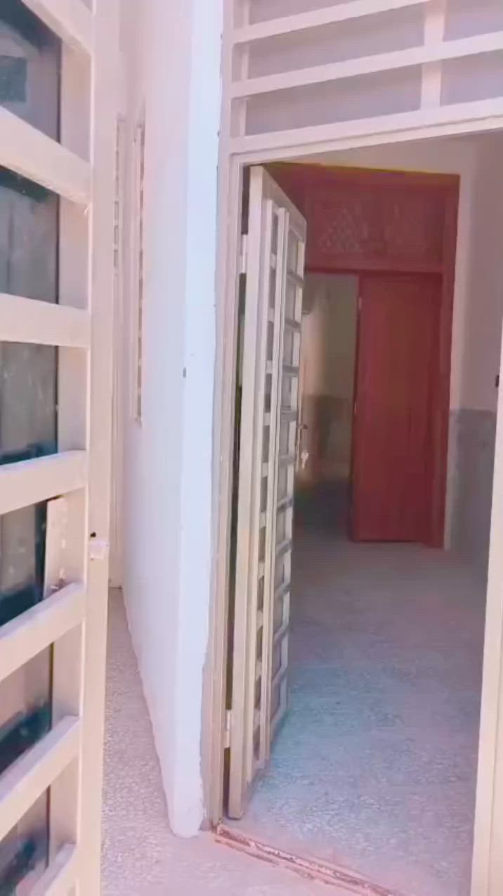 يالله نص بيت للبيع حي الانصار
مقابيل الحرفيين
 غرفه وصالة فوك
وصالة واستقبال وتخاريج ارضي
 المساحة ٦٠م فرع ٦م
بناء جديد كونكريت ٢٠٢٥
 للإستفسار
***********
٠***********
ابوعلي للعقار🏡
