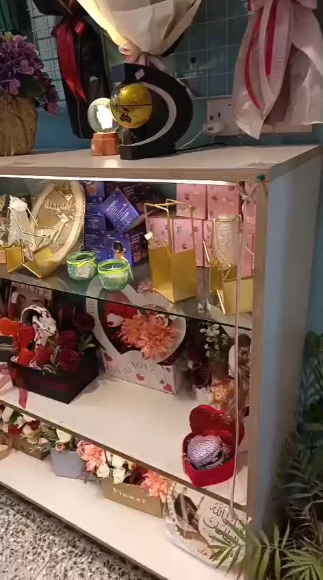 فاترينات تصفيه محل جديديات كلش السعر وباقي التفاصيل خاص
بغداد الشعله حي الجوادين ***********
