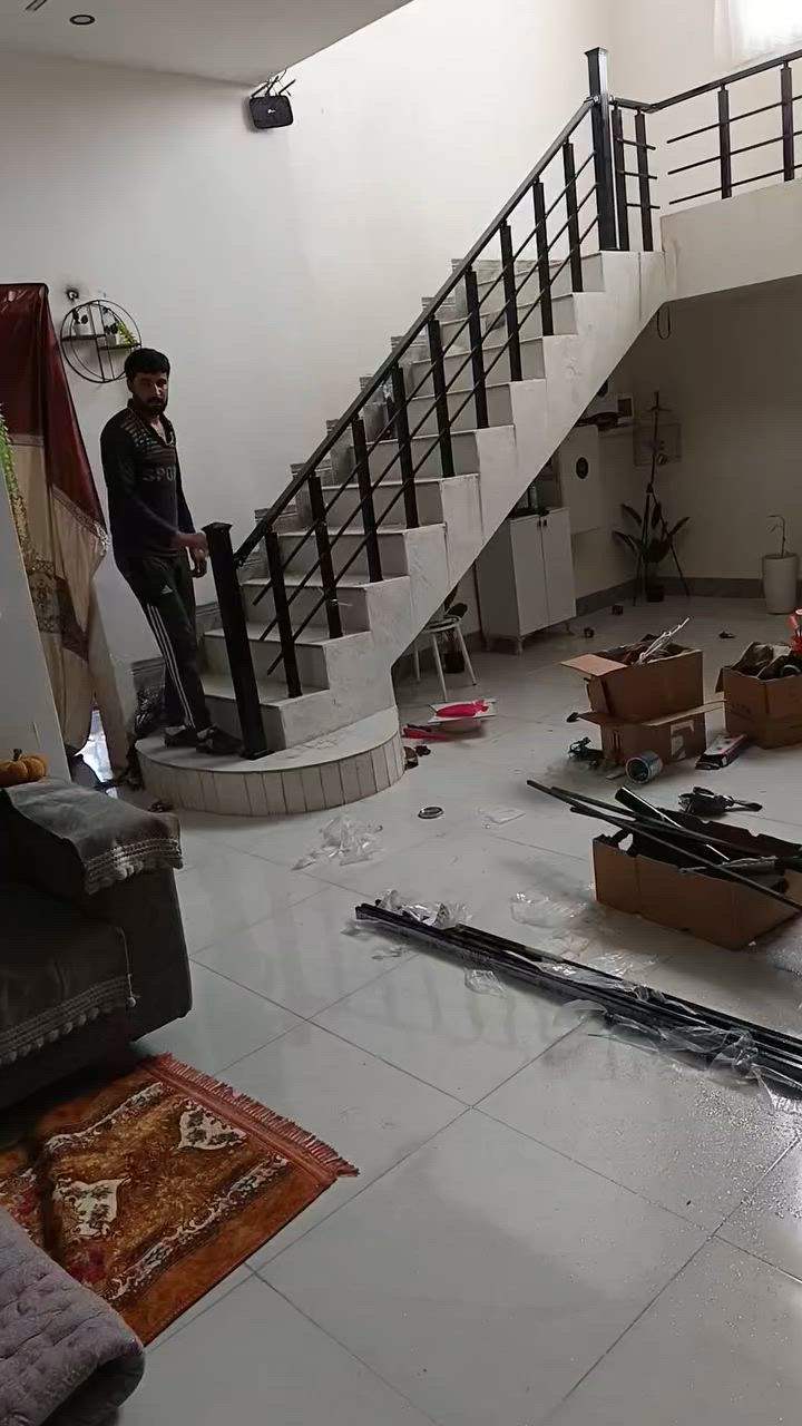 شغل اليوم⚒️🪚🗜️
جانب من اعمالنا لهذا اليوم من قضاء الحويجة للأخ وسام البجاري
مواصفات المحجر 
    محجر المنيوم مربع تركي ضمان 10سنوات  لون اسود سادة 
اسعارنا ثابتة رغم صعود الدولار وارتفاع اسعار المواد 
نشتغل كرسته وعمل كل انواع المحجرات 
نشتغل نقد وقسط مراهم وحسب الطلب واسعارنا تنافسية
للحجز او الاستفسار الاتصال بنا 
ناطق صالح ***********
حسين مرهج***********
