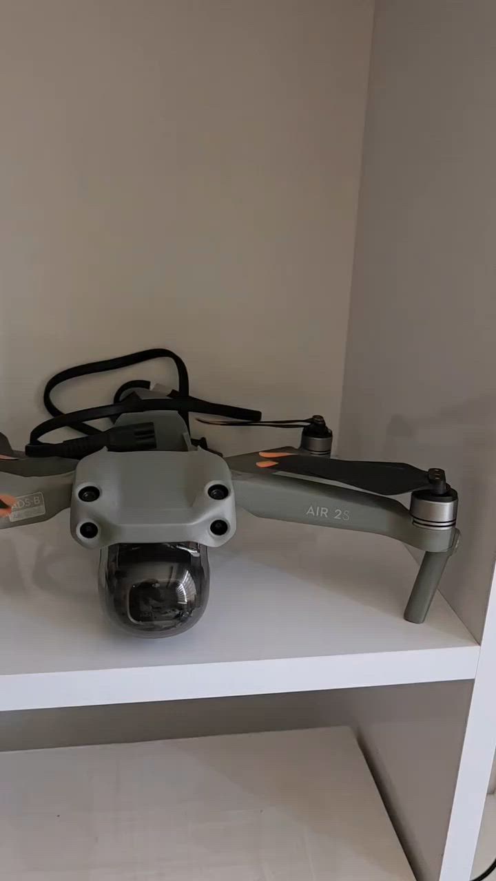 🚁 بۆ فرۆشتن | DJI Air 2S Combo 🚁
✨ دەستی دوو، زۆر خاوێن 100/100
✅ هیچ کێشەیەکی نییە، ئامادەی فرۆشتنە.
📸 کامێرای 20MP (1-inch CMOS)
🎥 ڤیدیۆی 5.4K Ultra HD
🛡️ سیستەمی پاراستنی لە بەرخورد
⏱️ کاتی فڕین تا نزیکەی 31 خولەک �
DJI Official +1
💰 نرخ: بە پەیوەندی
📲 WhatsApp / پەیوەندی:
📞 *********** ✅ WhatsApp
📞 *********** ✅ WhatsApp
🔥 ئەگەر دڕۆنێکی بەهێز و خاوێن دەگەڕێیت بۆ فیلمسازی، گەشت و کارە پڕۆفیشناڵەکان، ئەم DJI Air 2S Combo ـە هەڵبژاردەیەکی زۆر باشە. 🚁📷✨

