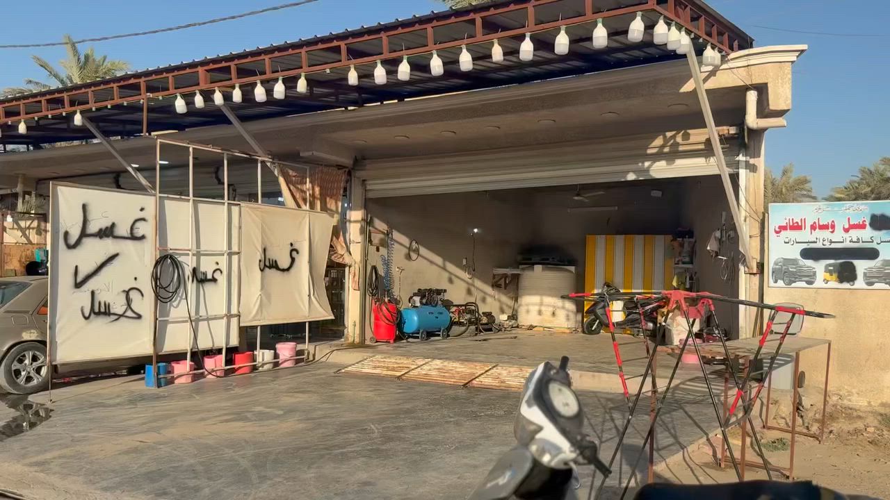 بسم الله الرحمن الرحيم
محطه غسل سيارات للبيع كامله من كل الاحتياجات وبسعر مناسب جداً 
تحتوي المحطه على 
1-مضخات غسل 3  اثنان منهم بانزين وواحده كهربائيه
2-كمبريسر هواء سعه250 لتر 
3-مكنسه كهربائيه من نوع ممتاز 
4-تانكي سعه2000 لتر 
5-وتحتوي المحطه على صحيات 
6-ظاغطه رغوه بسعه 100 لتر 
7-اناره المحطه داخليه وخارجيه فولل
8-اشتارك ممتد على الكهرباء (وطنيه سحب )جاهزه 
والمحطه كامله من كل شيء وجديده كلياً (جاهزه للاقلاع )
والشغل خير من الله 
عنوان المحطه 
حي البساتين شارع احمد الوائلي خدمي السريع الجديد 
للاستفسار 
***********
