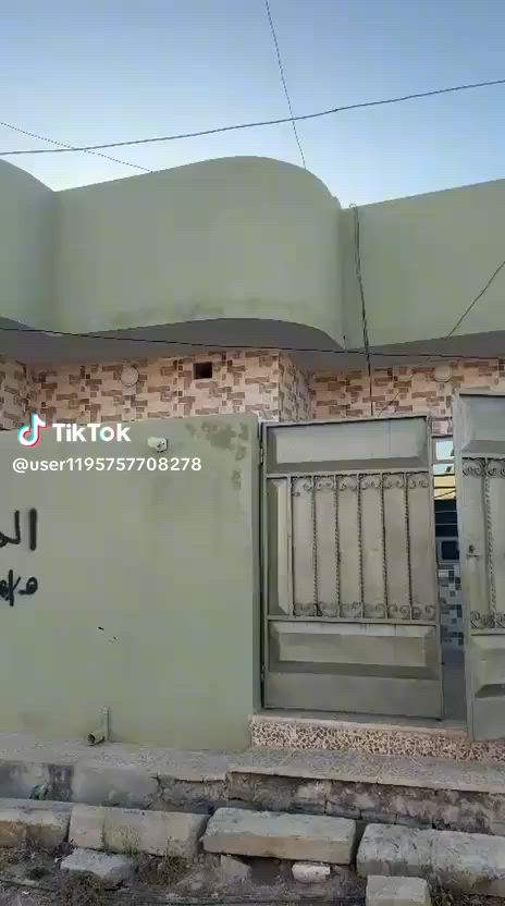 بيت للبيع منطقة رجم حديد قرب جامع الكوثر مساحة100 متر سند زراعي السعر 32 وبي مجال للاستفسار ***********

