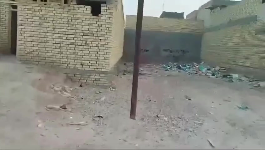 السلام عليكم
هيكل بناء بمدخل زديناويه بلكناهره  صب كونكريت بناء درجه اولى 240مساحته 200مبني 40فضله غرفتين وصاله ودوانيه ومطبخ وصحيات  قريب علشارع السعر 70 وبي مجال للاستفسار ***********
