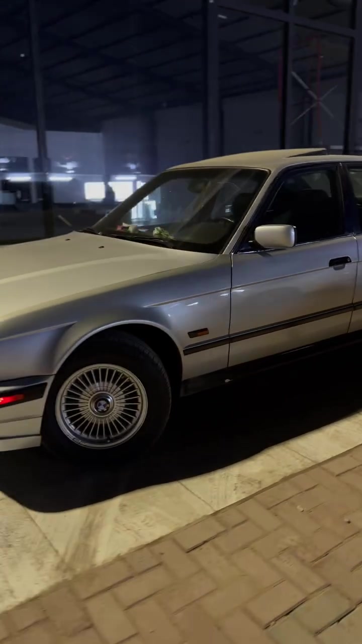 للبيع فقط BMW 525عدله مسكر موديل 91 لون سلفر بدون حادث فول واحد على واحد تبريد ثلج ❄️ فتحه سقف سنتر لوك فقل وفتح +تصعيد الجامات صالنصا هدرز عل ريمون وليس بوابه كزوزت عادي باسمي تحويل مباشر دخل جلد اسود صاج وكاله وليس دوشمه منضومه زنون كامل عادي ناصي بلوجكتر طخم ويل وتاير بل جيس صدر امامي وكاله طخم خالفي دبلات + لويات رياضي جديد بطاريه جديده اشاره لد سكن بل دعاميات سياره بخ عام جماليه فقط لا خياس ولا تصليح بختصار سياره بحاله الوكاله تاريك لي السعوديه مكان السياره موصل سعر 85 ما شراي لا تعبني واتعبك اني اكلك اذا مو شراي لا تتصل ***********
الكورك فقط واتس اب ***********
