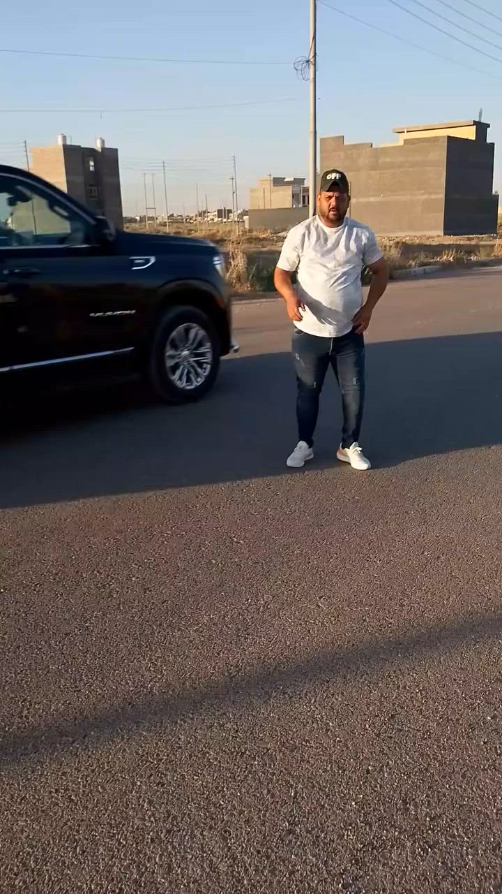 يا الله السلام عليكم يوجد قطعه ارض للبيع مساحتها 200 متر نزال 20 واجهه 10 مجمع البسمه قرب السريع بغداد جديده زراعي سنه 25 لك حق التصرف خدماته كامله مجاري تبليط مولده كهرباء السعر اتصال على الرقم 
***********
