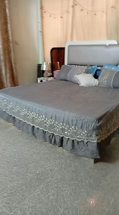 سلام عليكم غرفه تركيه جديده ستخدام قليل مكاني الشعله حي جوادين سعر٧٥٠وبيها مجال ***********
