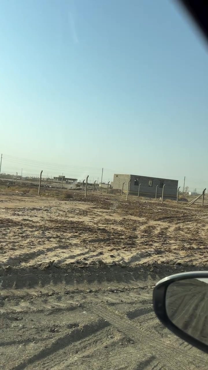 قطع المساحه ٦٠٠ م حي الجوادين نزله الثالثه قرب شارع المستوصف وتبعد عن النزله الثالثه ٥٠ م فقط يعني قرب على رئيسي وبلاش السعر١٩ ويكون الوجه ٣٠ ونزال ٢٠ يعني ثلاث قطع وتستأهلون لاستفسار ***********
