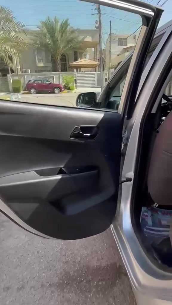 كيا بكانتو موديل ٢٠٢٠ ماشيه ٢٦ الف ماخذيها زيرو ع ايدنا مابيها صبغ ابدا بس اكو رصعات بالجاملغ والبنيد مكان السياره بغداد الغزاليه سعرها ١٦ مليون قابل للتفاوض رقمي ***********
التواصل عن طريق الهاتف لان مامتواحد عالفيس
