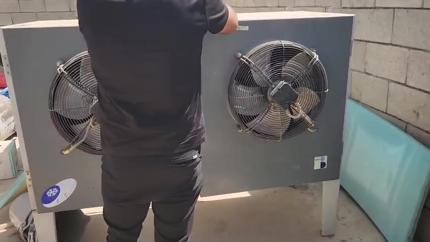 السلام عليكم غرفه تجميد ٧ نص طن فول شغال للبيع بشرط تاخذ فحص كامل للستفسار خاص او اتصل ***********الرقم بي وتساب
