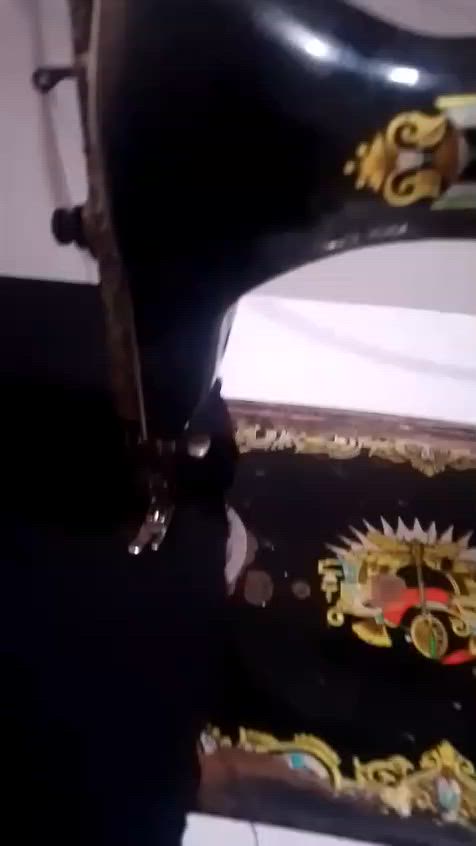 سلام عليكم عندي مكينه للبيع سعر 80بي مجال مكاني الحسينيه نهاية الشارع ابو سمير اتصل على الرقم ***********
