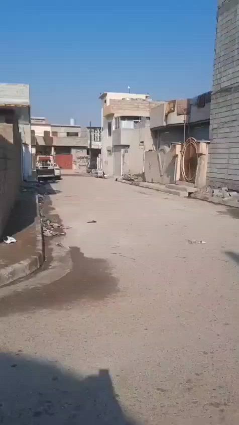💥 للبيع
 هيكل ركن مربع مساحة 100م  طابقين – حي السماح/التسعين قرب مدرسة صُنّاع الحياة 💥
📜 سند طابو – شرط التحويل

المواصفات:
🔹 الطابق الأرضي: غرفة نوم + استقبال + هول + مطبخ + صحيات (بمساحات واسعة ومرتبة)
🔹 الطابق الثاني: 3 غرف نوم + هول + صحيات

🏠 تصميم عصري وهيكل مرتب مناسب للسكن العائلي

📞 للاستفسار الاتصال: ***********
