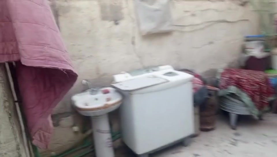 السلام عليكم بيت بحي طارق 80 متر مقابل بانزين خانه الوقود ع القديم النزال 22 الواجهيه 4 للاستفسار الاتصال ع الرقم ***********
