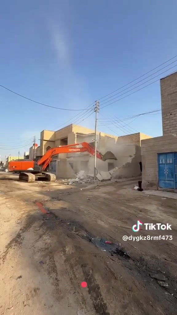 تفليش دور مع رفع الانقاض في العمارة ***********
